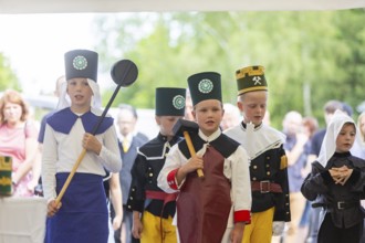 Minister President Michael Kretschmer visits Schneeberg on the occasion of the Mountain Dispute Day