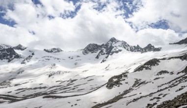 Mountain landscape of rock, ice and snow, glaciated mountain peak Großer Möseler, glacier