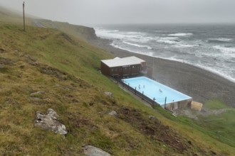 Krossneslaug, outdoor pool with hot spring by the sea, Krossnes, Norðurfjörður, Árnes, Strandir,