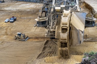 Opencast lignite mine Garzweiler 2, bucket wheel excavator 261 excavating the surface, at the rest