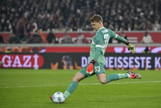 Goalkeeper Alexander Nübel VfB Stuttgart (33) Action MHPArena, MHP Arena Stuttgart,