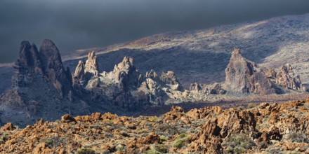 Roques de Garcia, Teide National Park, Tenerife, Canary Islands, Spain, Europe