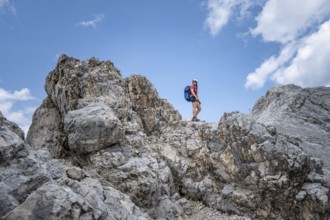 Mountaineer on the Jubiläumsgrat between Zugspitze and Alpspitze, high mountains, Wetterstein