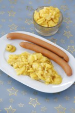 Swabian cuisine, potato salad with string sausages, Wienerle, Wiener sausages, thin boiled sausage,