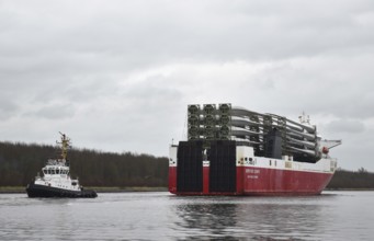 Ro-Ro Cargo ship, cargo ship Super Fast Levante travelling with rotor blades for wind turbines in