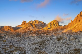 View of Dreizinnenhütte, morning light, Three Peaks nature park Park, Sesto Dolomites, South Tyrol,