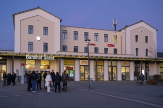 Soest railway station, Blue Hour, Soest, North Rhine-Westphalia, Germany, Europe