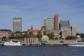 View of the jetties from the Steinwerder vantage point, St. Pauli, Hamburg, Germany, Europe