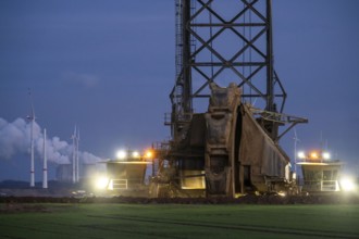 Edge of the Garzweiler II open-cast lignite mine, at the village of Lützerath, the last village to