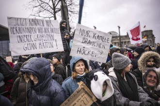 150, 000 people gather around the Bundestag in Berlin to build a human wall against the shift to