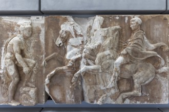 Scene with horsemen from the Parthenon frieze, original, Acropolis Museum, architect Bernard