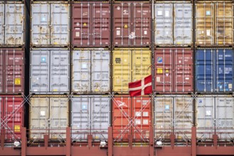 Magleby Maersk container freighter at EUROGATE Container Terminal, Waltershofer Hafen, one of the