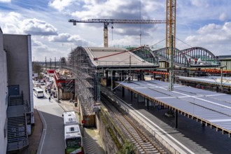 Modernisation of Duisburg Central Station, the platforms of the 13 tracks are being renewed, the