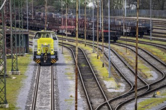 Shunting locomotive, diesel locomotive, Captrain G6, private railway company, at the Mülheim-Styrum