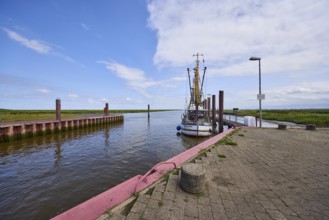 Fishing cutter Hein Godenwind at the Varel lock in Varel, district of Friesland, Lower Saxony,