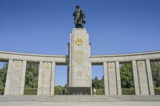 Soviet Memorial, Straße des 17. Juni, Tiergarten, Berlin, Germany, Europe