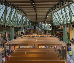 Interior photograph, retail and commercial space in Bikini Haus, Budaperster Strasse, Berlin,