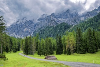 Alpine landscape, Stubai Alps near Telfes and Fulpmes, high mountains of the Alps, weather mood,