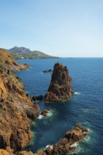 Coast and red rocks, Cap du Dramont, Massif de l'Esterel, Esterel Mountains, Département Var,