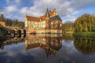 Burg Hülshoff, Havixbeck, Münsterland, North Rhine-Westphalia, Germany, Europe