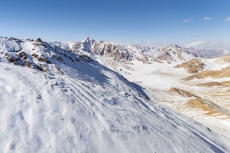 Winter landscape of the Pamir Plateau, Jarty Gumbez, Gorno-Badakhshan Province, Tajikistan, Central