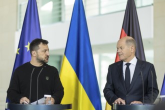 Volodymyr Zelensky (President of Ukraine) and Olaf Scholz (Chancellor of the Federal Republic of