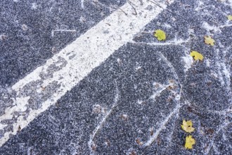 First snow, risk of slippery road traffic, road traffic, November, Germany, Europe