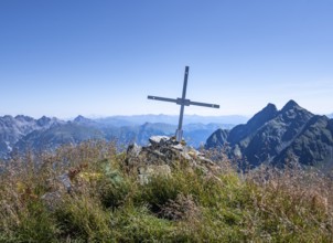 Summit cross, Carnic Main Ridge, Carnic High Trail, Carnic Alps, Carinthia, Austria, Europe