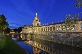 Zwinger Kronentor with long gallery