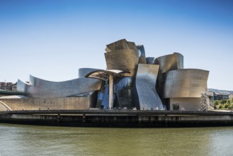 Guggenheim Museum Bilbao, architect Frank O. Gehry, Bilbao, Basque Country, Spain, Europe