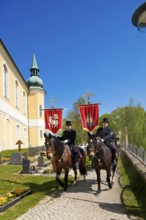 Every year at Easter there are about 5 processions in Lusatia, each with about 200 riders. The