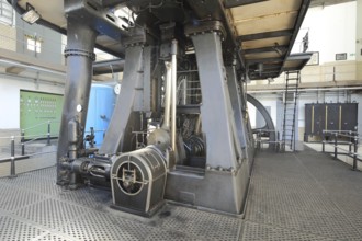 Interior view with steam engine, DEMAG pumping station in waterworks, industry, engine, machine,