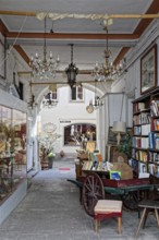 Shop, picturesque, courtyard, antiques for sale, antique yard, Ansbach, Middle Franconia,