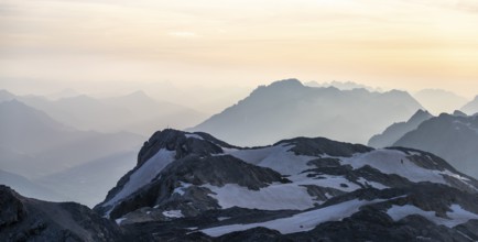 Evening mood, silhouettes, dramatic mountain landscape, view from Hochkönig, Salzburger Land,