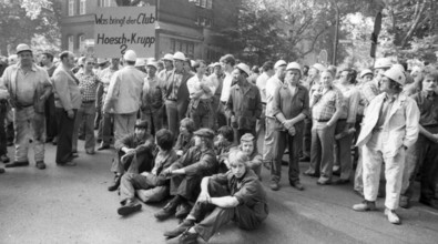 IG Metall warning strike at Hoesch AG Westfalenhuette to preserve co-determination on 29.07.1980 in