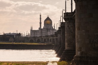 Dresden Yenidze. The former factory building of the Yenidze cigarette factory is one of the