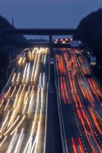 Motorway A3 between Düsseldorf and Leverkusen, near Erkrath, freeing of the hard shoulder during