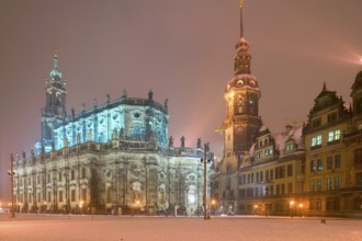 View from the balcony of the Semperoper onto the theatre square. From the left Brühl's Terrace,