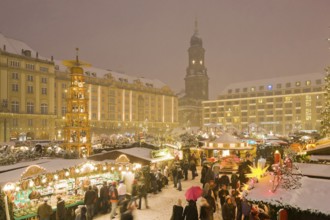 The Striezelmarkt, which has been held since 1434, is the oldest Christmas market in Germany and