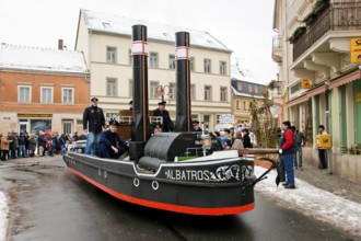 The traditional carnival parade in Bad Schandau marks the end of the boatmen's carnival parades in