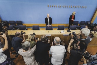 Olaf Scholz (SPD), Federal Chancellor, recorded in front of a federal press conference on current