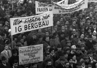 A wave of outrage swept the Ruhr area when the Hansa mine was closed, here during demonstrations in