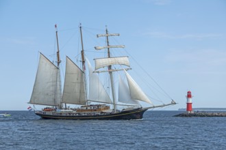 Sailing ship, pier light, Unterwarnow, Hanse Sail, Warnemünde, Rostock, Mecklenburg-Western