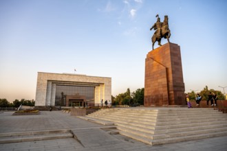 State History Museum, Manas Statue, Ala-Too Square, Bishkek, Kyrgyzstan, Asia