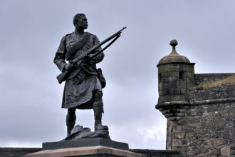 Statue of an Argyll and Sutherland Highlander soldier from the Boer War in Stirling Castle,