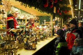 The Striezelmarkt, which has been held since 1434, is the oldest Christmas market in Germany and