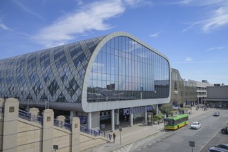 Poznan Glowny Central Station with Avenida Poznan shopping centre, Poznan, Greater Poland