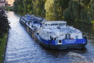 Tanker on the Dortmund-Ems Canal, Eiltank 68, Meppen, Emsland, Lower Saxony, Germany, Europe