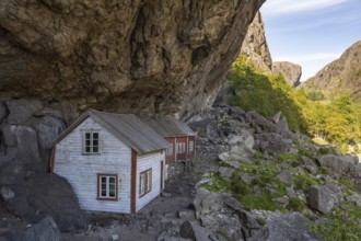 Helleren, houses under rock face, Jøssingfjord, Sokndal, Rogaland, Norway, Europe