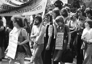 More than 40, 000 students from all parts of the Federal Republic of Germany demonstrated for more